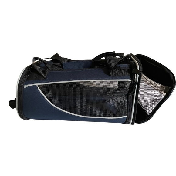 PET carrier Small dog/cat blue canvas/mesh with shoulder strap. - Picture 3 of 16